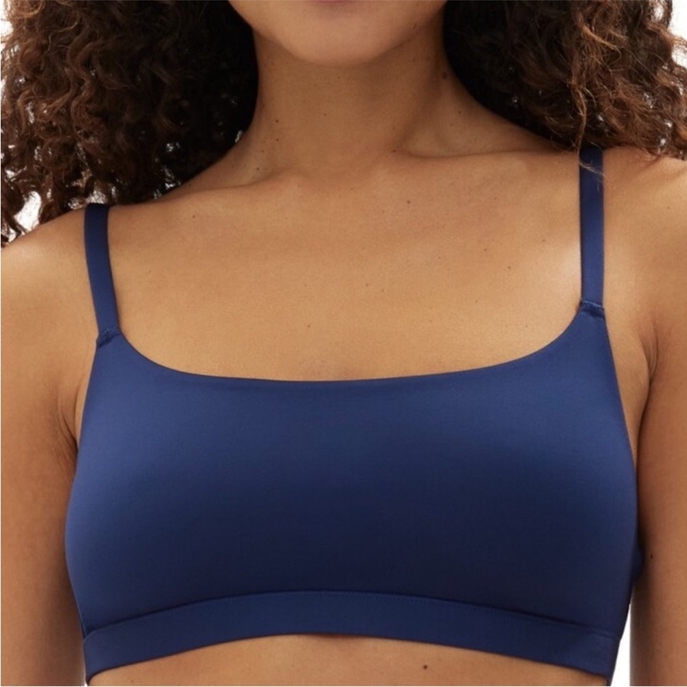2-Pack! GapBody Seamless Bralette in Navy Size Medium $80 Retail EUC